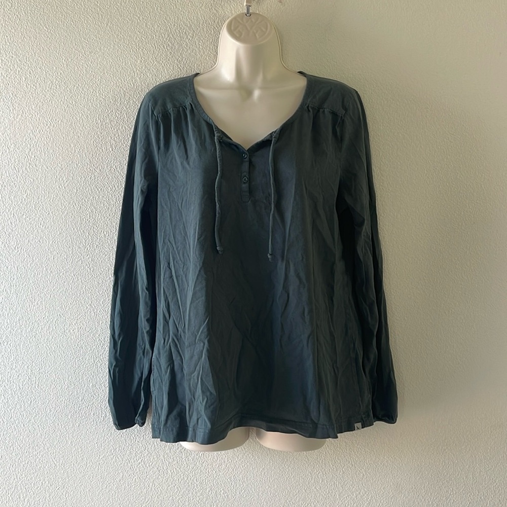 Eddie Bauer green long sleeve shirt, large